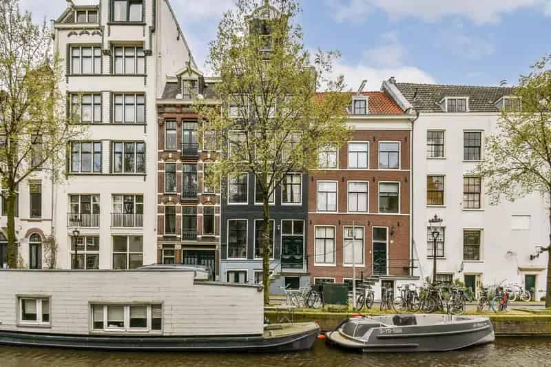 Amstel-Parel: Dubbele Bovenwoning met Dakterras