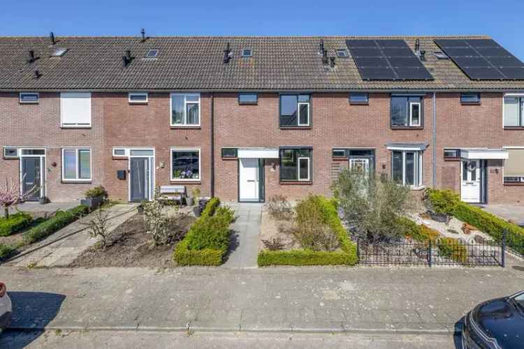 Ruime Tussenwoning Den Bommel 3 Slaapkamers Carport Energielabel B