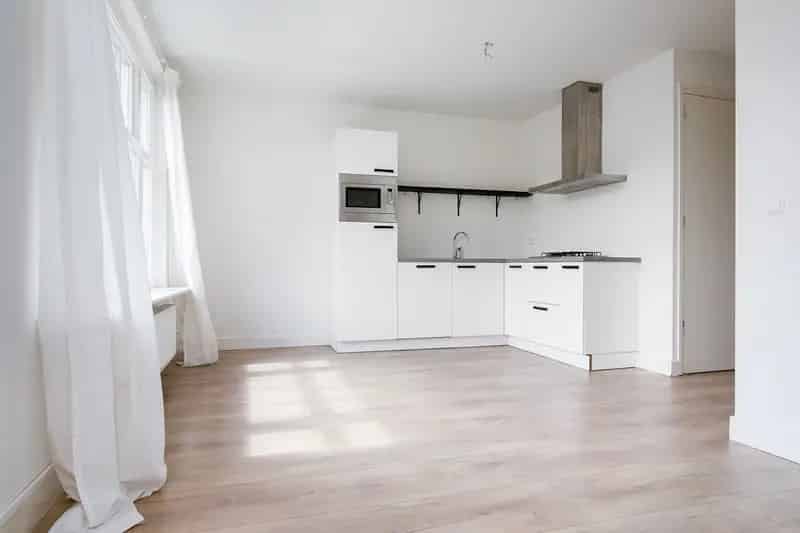 3 Kamer Appartement Amsterdam West gerenoveerd 53m2