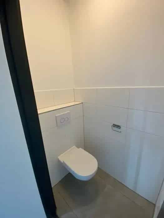 Centraal Gelegen Bedrijfsruimte Compleet Uitgevoerd