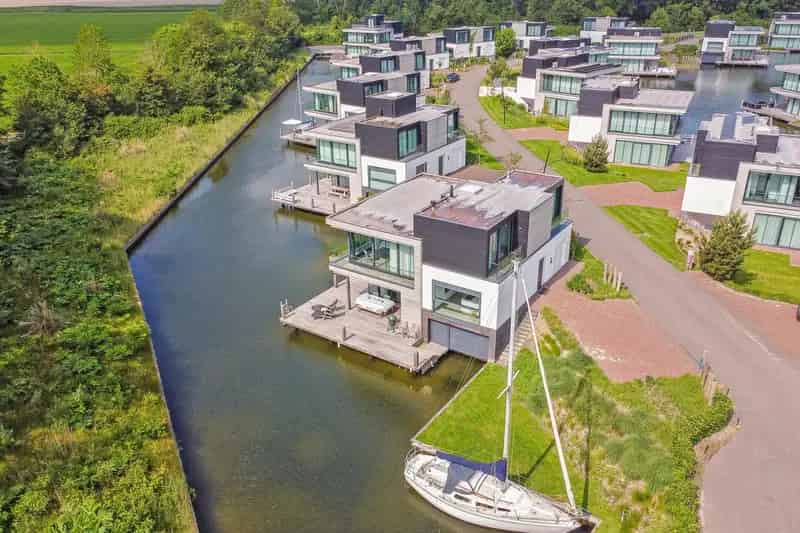 Luxe Villa Veerse Meer 8 Personen Botenhuis Bootlift