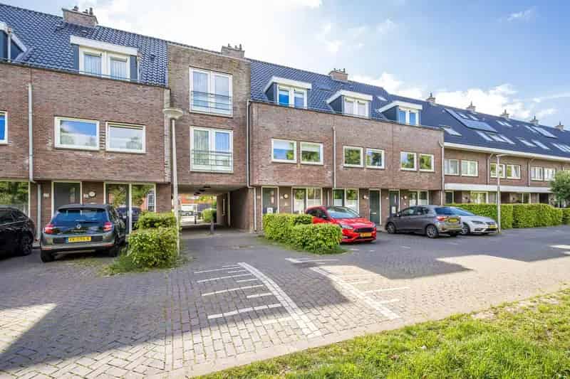 Lichtrijk Appartement met Tuin in Vleuterweide