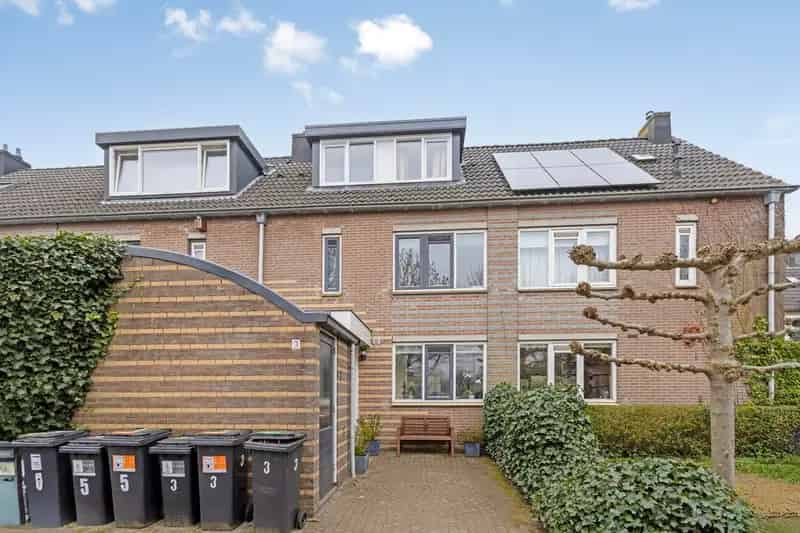 Ruime Eengezinswoning Hoofddorp 4 slaapkamers 2 badkamers