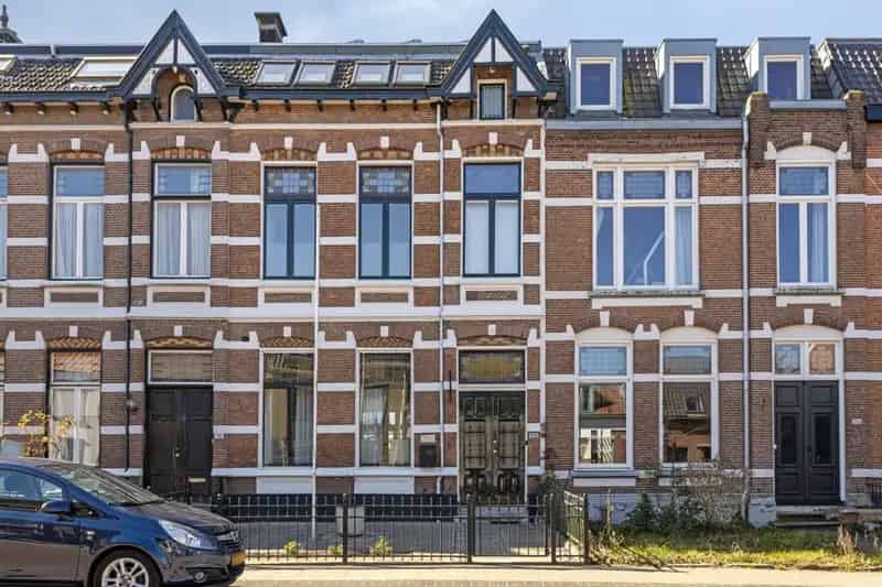Ruim Herenhuis Halsterseweg Nabij Stadscentrum