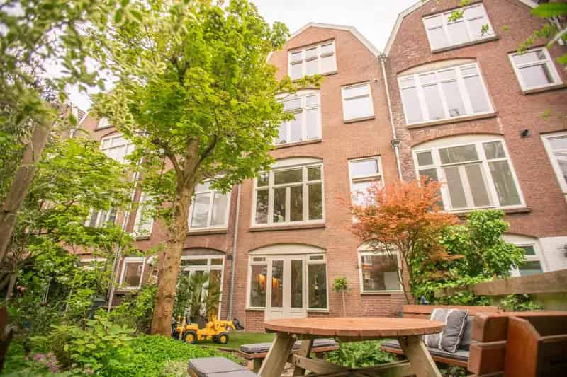 Huis te koop Rotterdam Beatrijsstraat ruim familiehuis 188m2 gerenoveerd