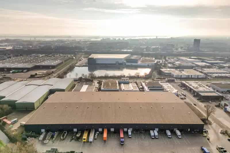 Bedrijfshal te huur Tiel 12230m² A15