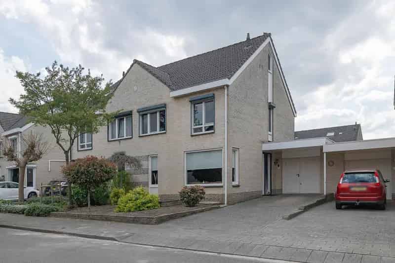 Tweekapper Heerlen 4 slaapkamers Garage Tuin 13 Zonnepanelen Energielabel A