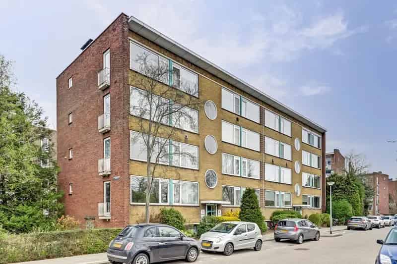 Ruim 3 kamer appartement te koop in Weesp nabij station