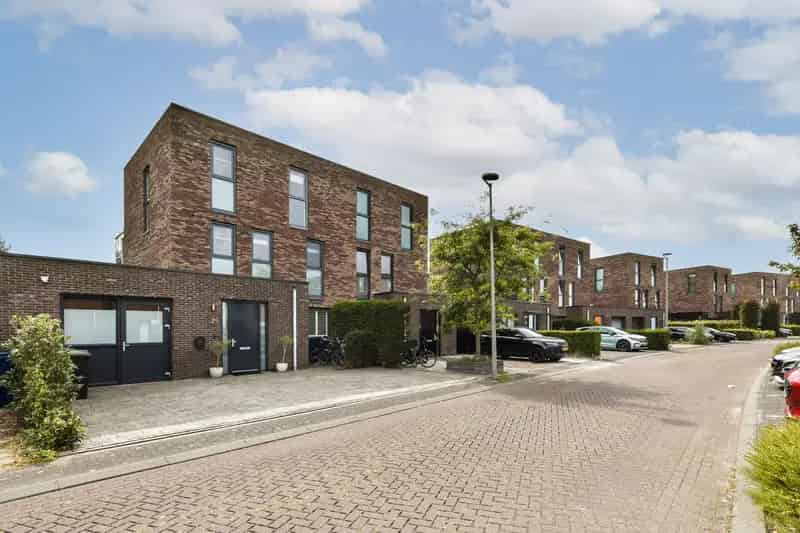Huis te koop: Roald Amundsenstraat 25 1363 KH Almere | Funda