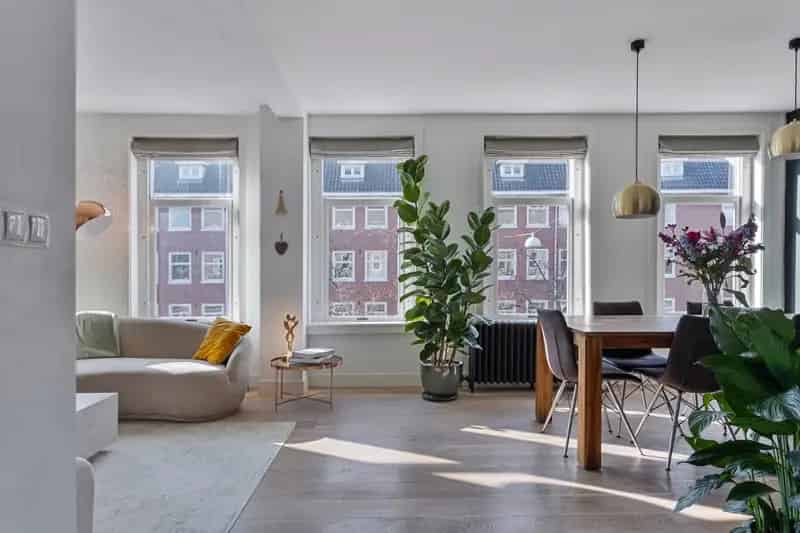 Amsterdam Rivierenbuurt Bovenwoning 3 slaapkamers 2 badkamers Dakterras