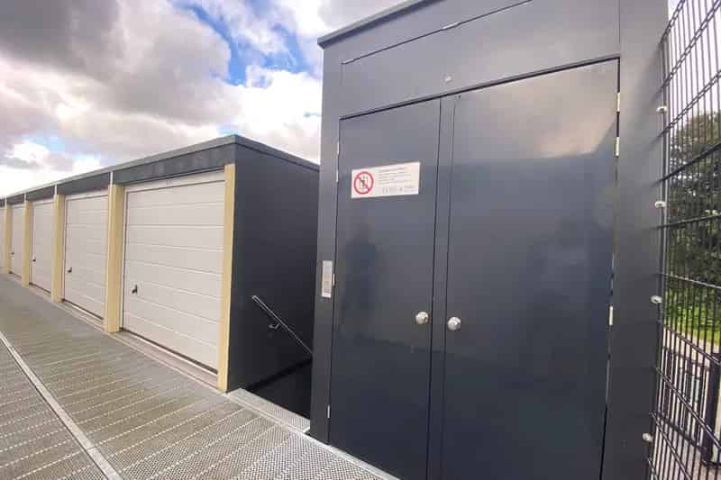 Garagebox Den Haag Spoorlaan te koop 18m2