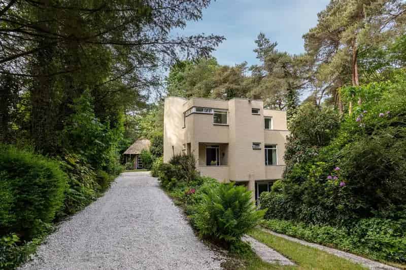 Ruime Villa te koop Bilthoven: 275m2, 4 slaapkamers, grote tuin