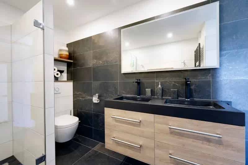 Ruime Hoekwoning 4 Slaapkamers Literatuurwijk Almere