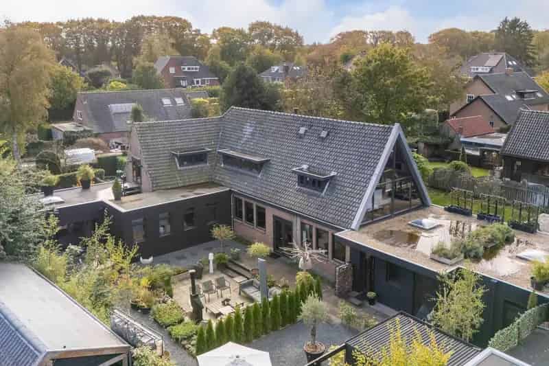 Vrijstaande Villa te Huizen: Ruim, Luxe & Familievriendelijk