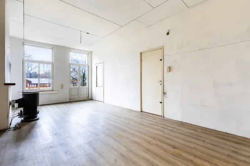 3 Kamerappartement Amsterdam te renoveren  Eigen Grond Artis Uitzicht