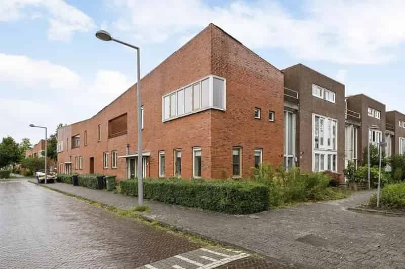 Ruime Eengezinswoning 3 Slaapkamers Kantoor/Praktijk Geschikt