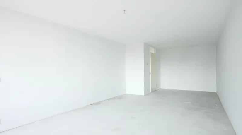 Ruim 3-kamerappartement boven winkelcentrum Dordrecht