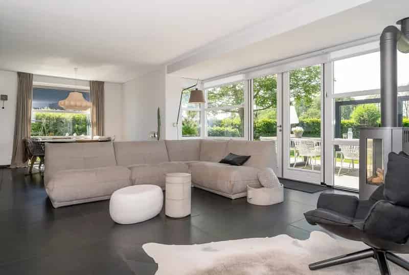 Moderne Bedrijfswoning Hasselt Ruime Hal 5 Slaapkamers Jacuzzi