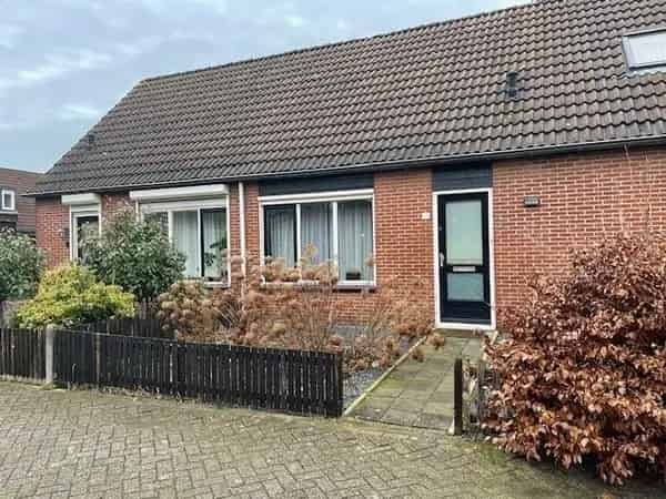Huis De Fuut Almelo: Instapklare Eengezinswoning