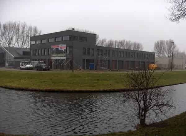 Bedrijfsunit te huur Alkmaar Oudorp 157m2 Showroom Kantoor