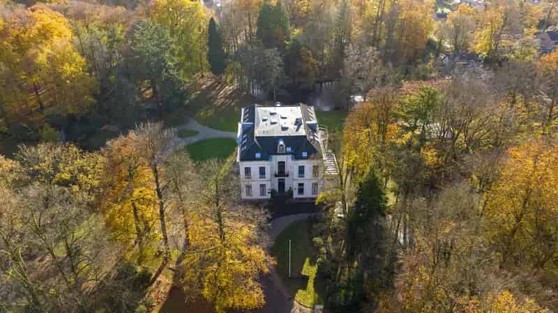 Buitenplaats Schoonoord te Doorn  Landhuis Kantoor Koetshuis Kapel Rijksmonument