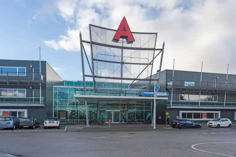 Bedrijfshal Assendelft 2425m2 te Huur