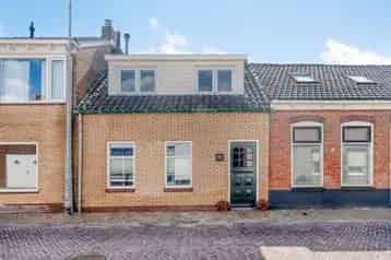 Ruime Tussenwoning Driewegen Levensloopbestendig Moderne Aanbouw