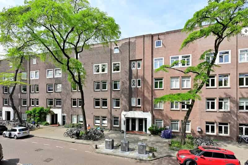 Ruim Dubbel Bovenhuis Rivierenbuurt 4 Slaapkamers Dakterras 140m²