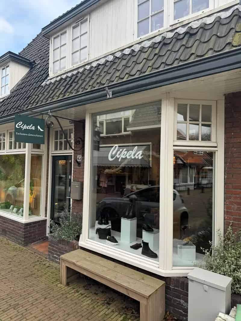 Winkel te Huur Laren NH Nieuweweg 59m2