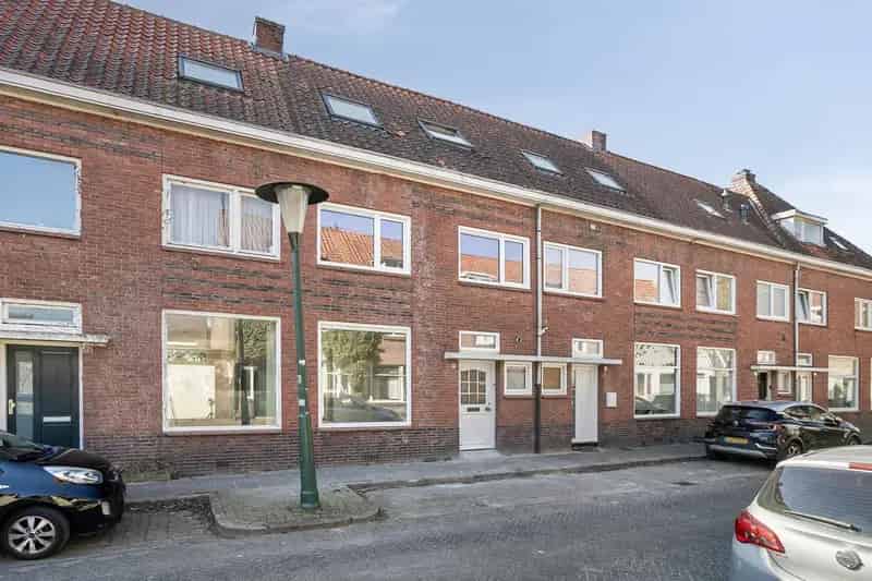Jaren 30 woning Gerardusbuurt 5 slaapkamers gerenoveerd