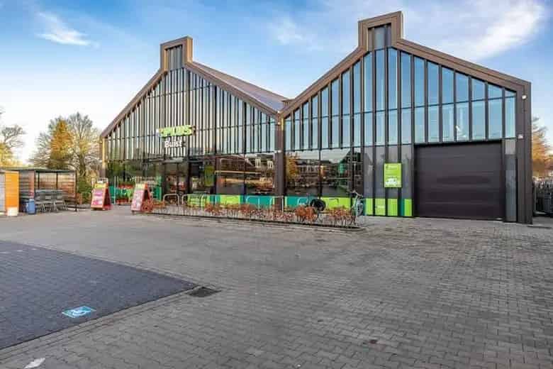 1047 m2 Winkelruimte te Koop Spijk  Huurinkomsten 110000