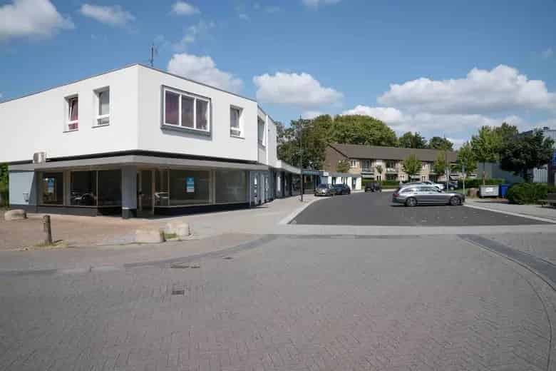 70-80m2 Winkelruimte te Huur Stein