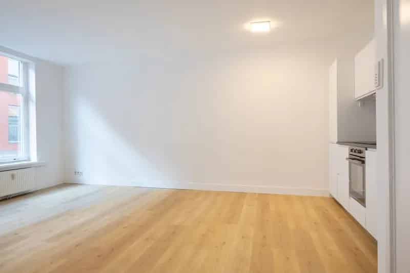 Appartement te koop Breda Centrum: Instapklaar 2-kamer appartement met tuin