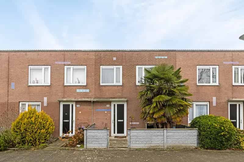 Moderne 3 Kamer Gezinswoning Hoogvliet Energielabel A
