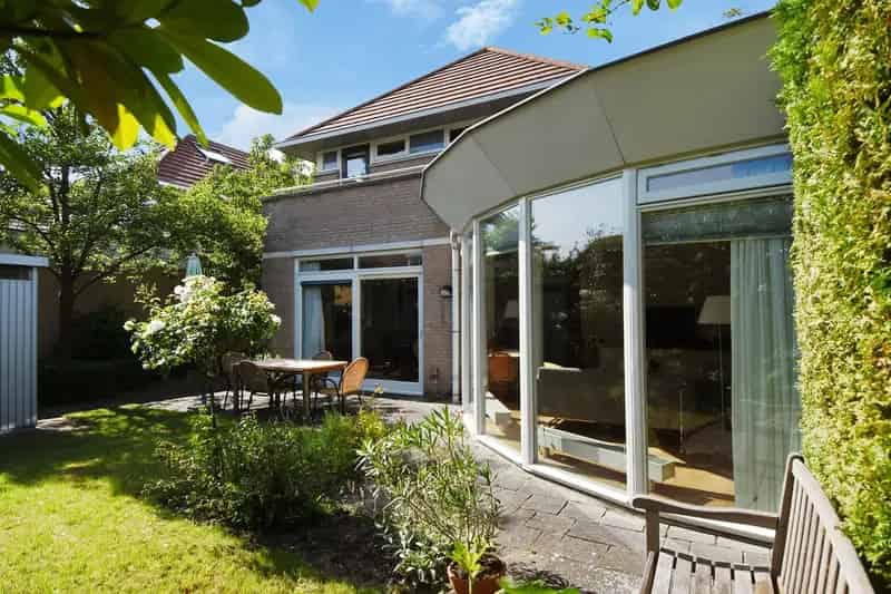 Herenhuis te koop Nootdorp: Ruim, 3 slaapkamers, zonnige tuin, Energielabel A