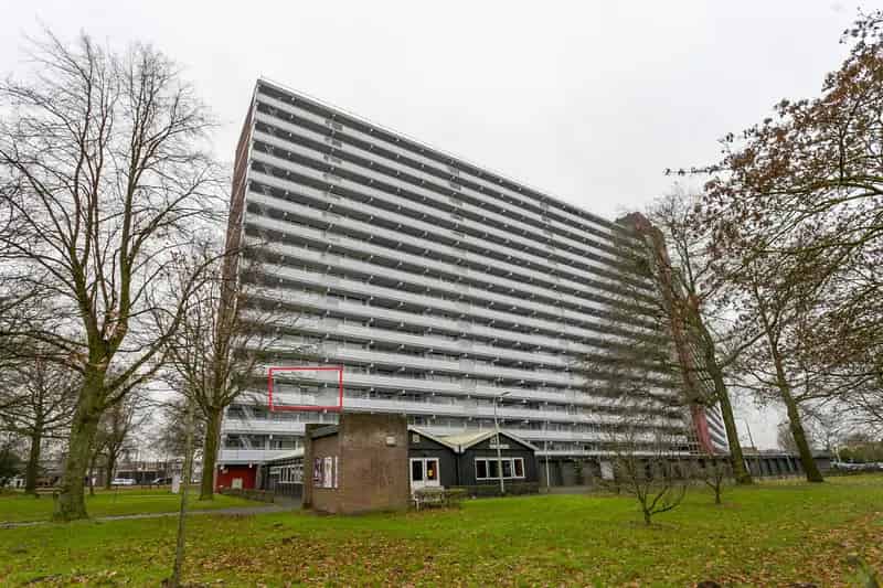Ruim appartement met balkon nabij Wagnerplein
