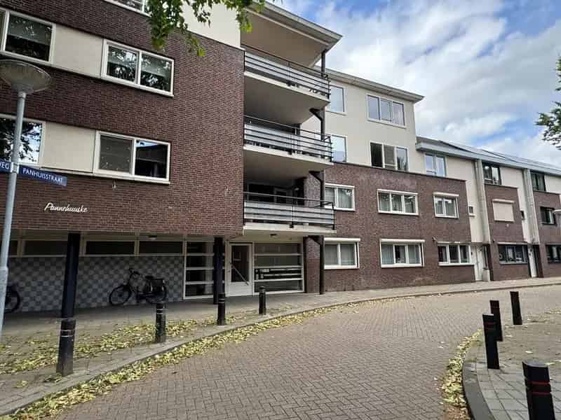 Gelijkvloers appartement Venlo: Tuin Berging Parkeerplaats