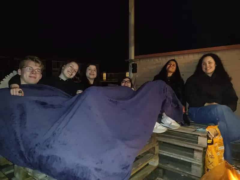 Kamer in Villa Maanstraat: Ruime Zolderkamer voor Gezellige Student