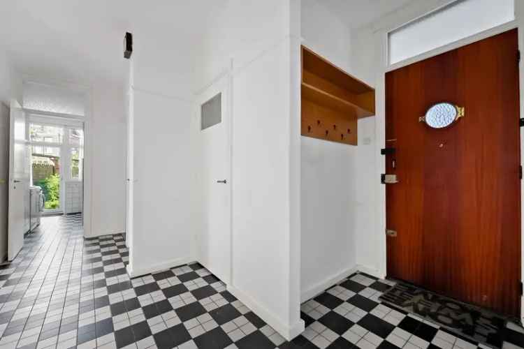 Ruime Parterre Woning Statenkwartier Tuin Schuur Kelder