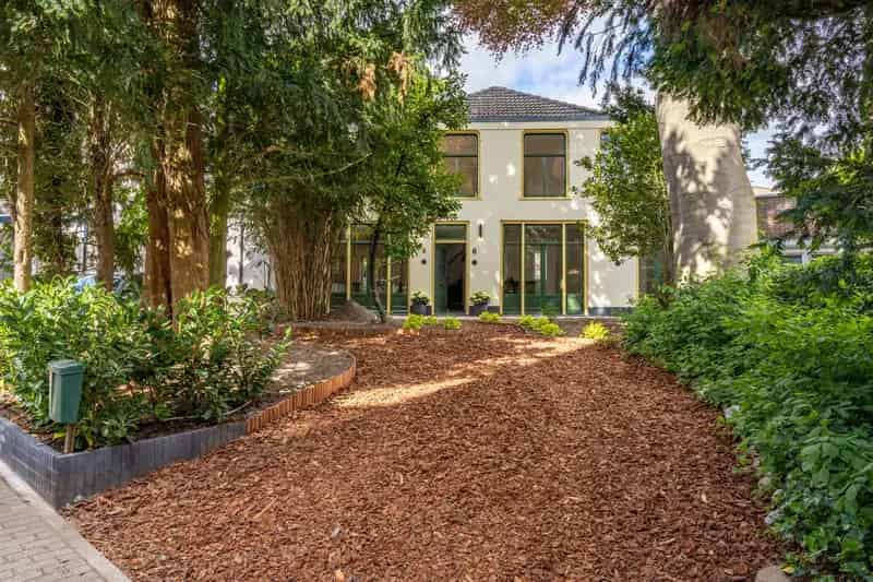 Huis te koop Hilversum Ruitersweg 6  -  Monumentale woonboerderij