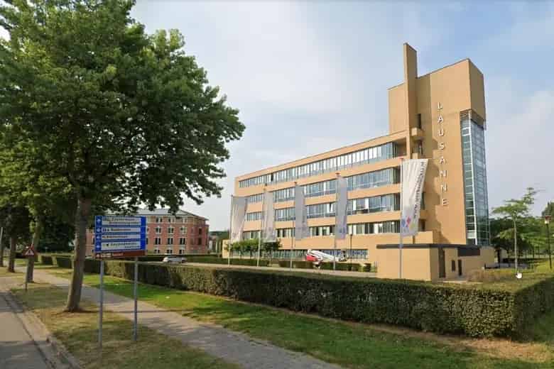 1294 m2 Kantoorruimte te Huur Zoetermeer