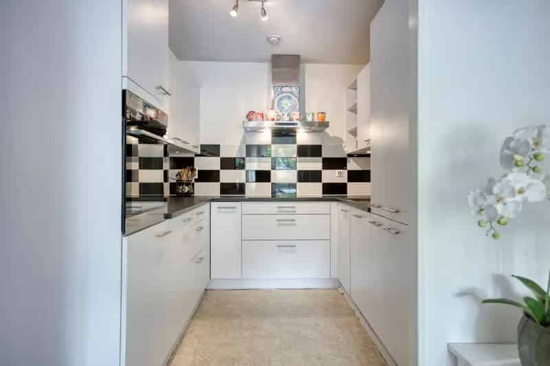Ruim appartement Slotermeer 2 slaapkamers luxe badkamer groot terras