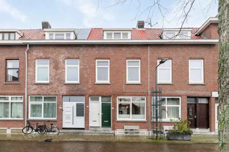 Huis Te Koop in 8A, Edisonplein, Schiedam, Zuid-Holland