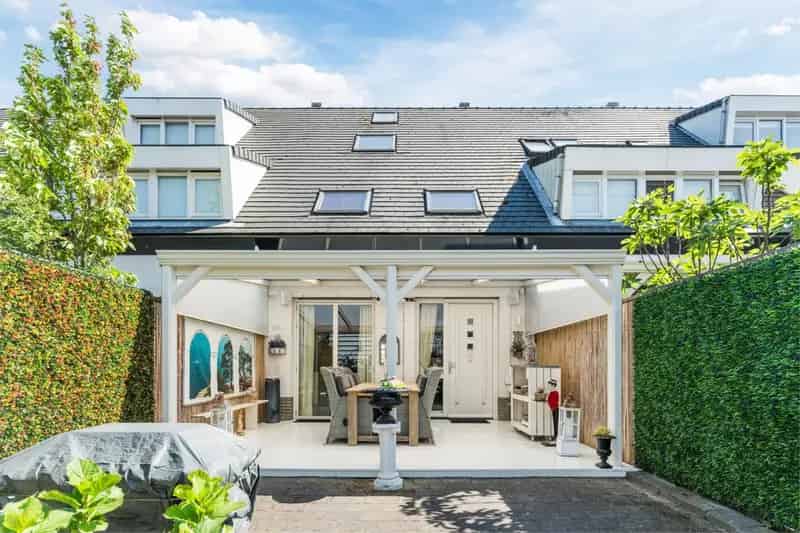 Huis te koop Rhoon: Ruime 5-kamer Splitlevelwoning