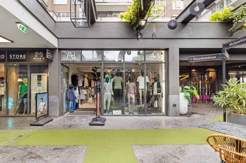 Winkelruimte te huur Breda Centrum Houtmarkt 120m²