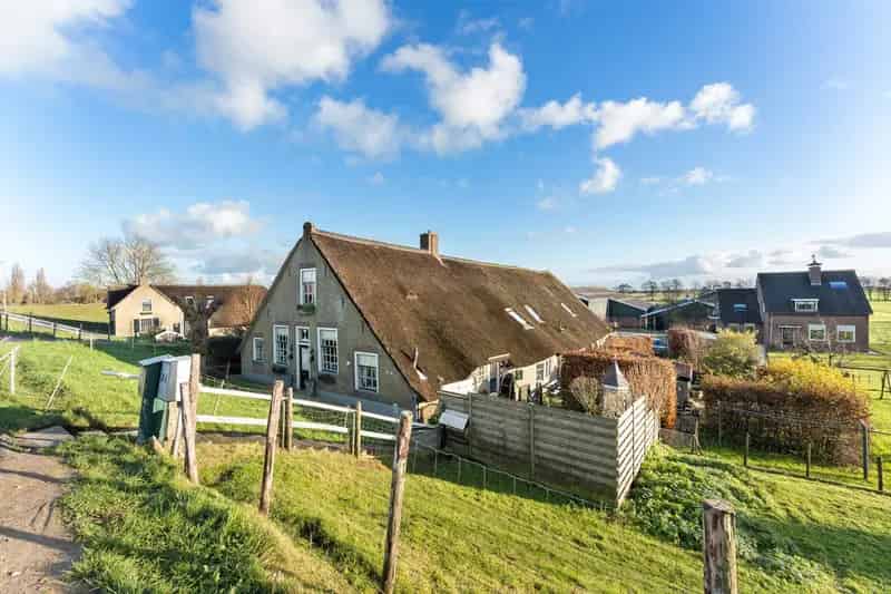 Rijksmonumentale Boerderij met Schuur te Koop