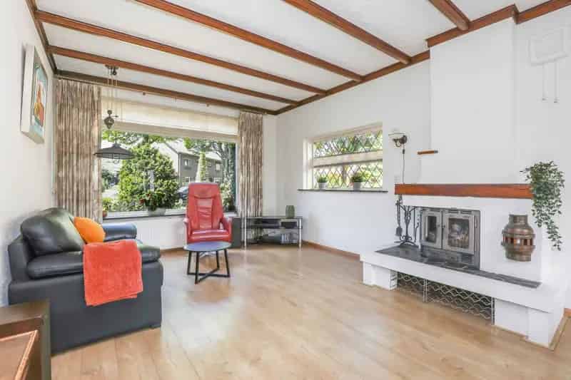 Huis te koop Hooglanderveen: 3 slaapkamers, 509m2 perceel, modernisering nodig
