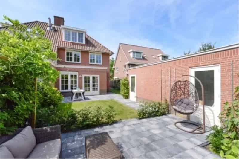 Te Koop: Royale Jaren 30 2 Onder 1 Kapwoning in Bosweide Den Haag