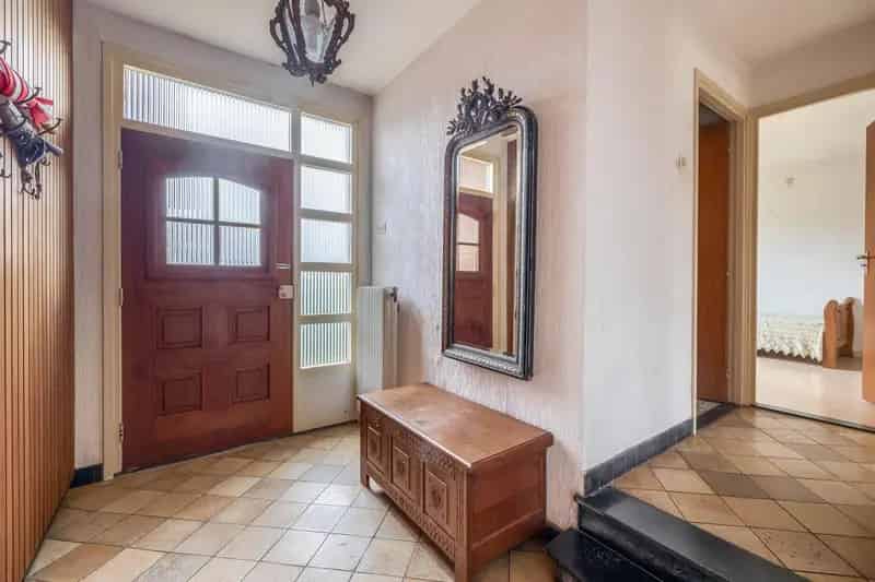 Te renoveren bungalow Blerick 930m²