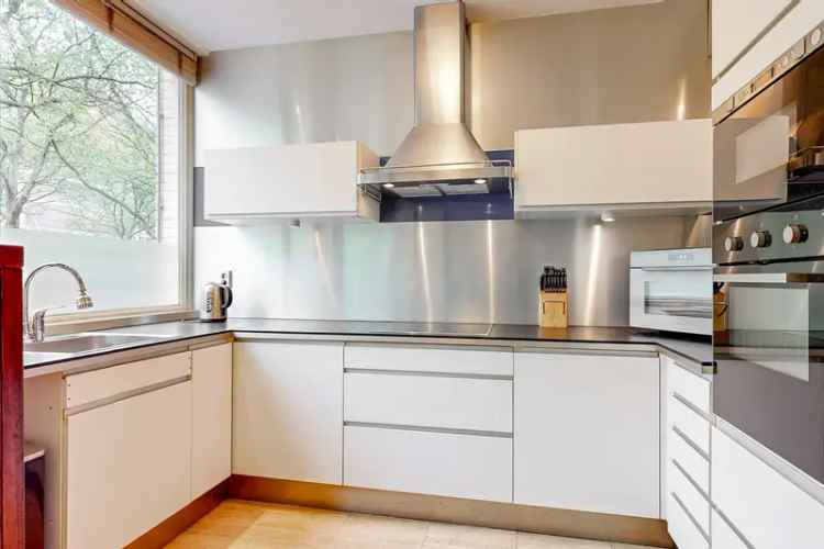 Instapklare Hoekwoning 160m2 Buitenveldert 5 Slaapkamers Tuin